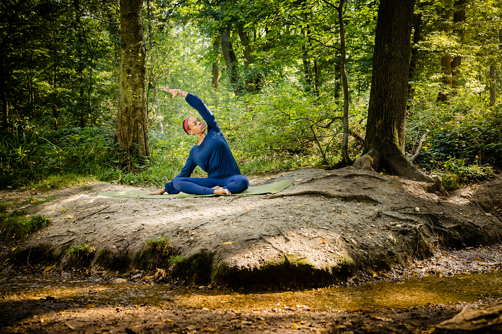 yoga teacher photo shoot in hertfordshire woods