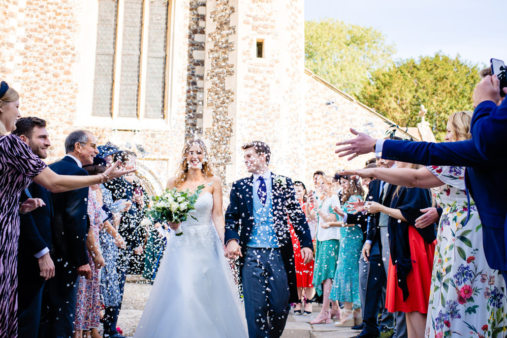confetti throw for Hertfordshire bride in Barnet
