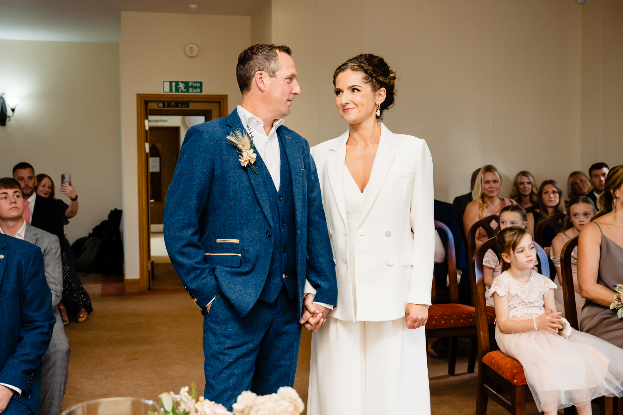 relaxed wedding photography at St Albans 